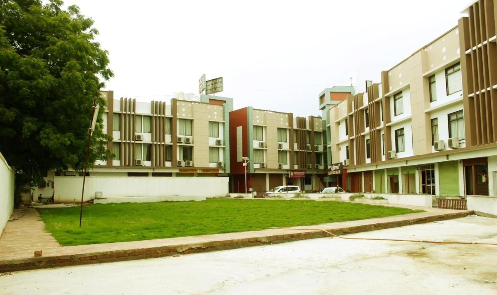 7Th Sky Hotel & Restaurent Sirohi Zewnętrze zdjęcie